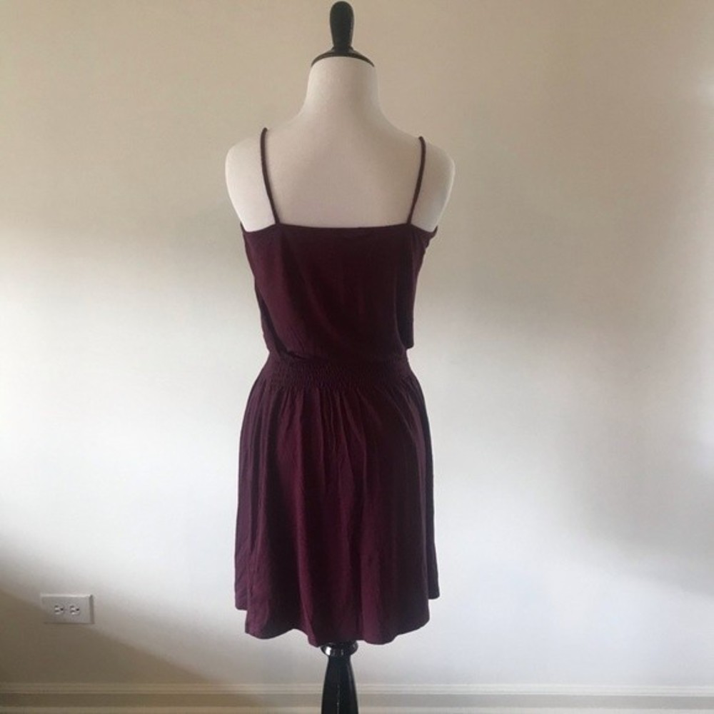 H&M Burgundy Red Sleeveless Cinched Waist Dress - Small - Picture 4 of 7